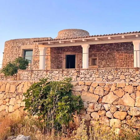 Trullo Luxury Pescoluse, By Salentoaffitti Vila